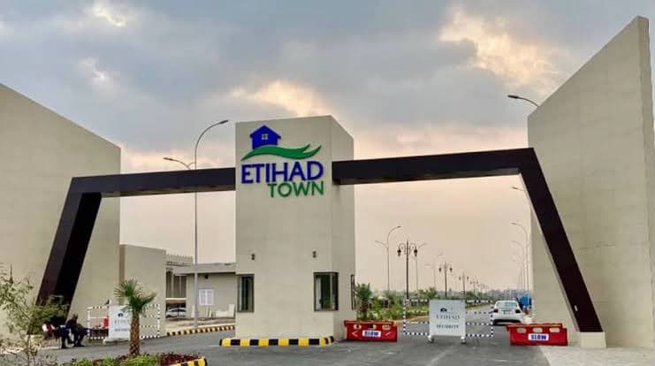 Premier Enclave — Signature Gated Luxury Sector